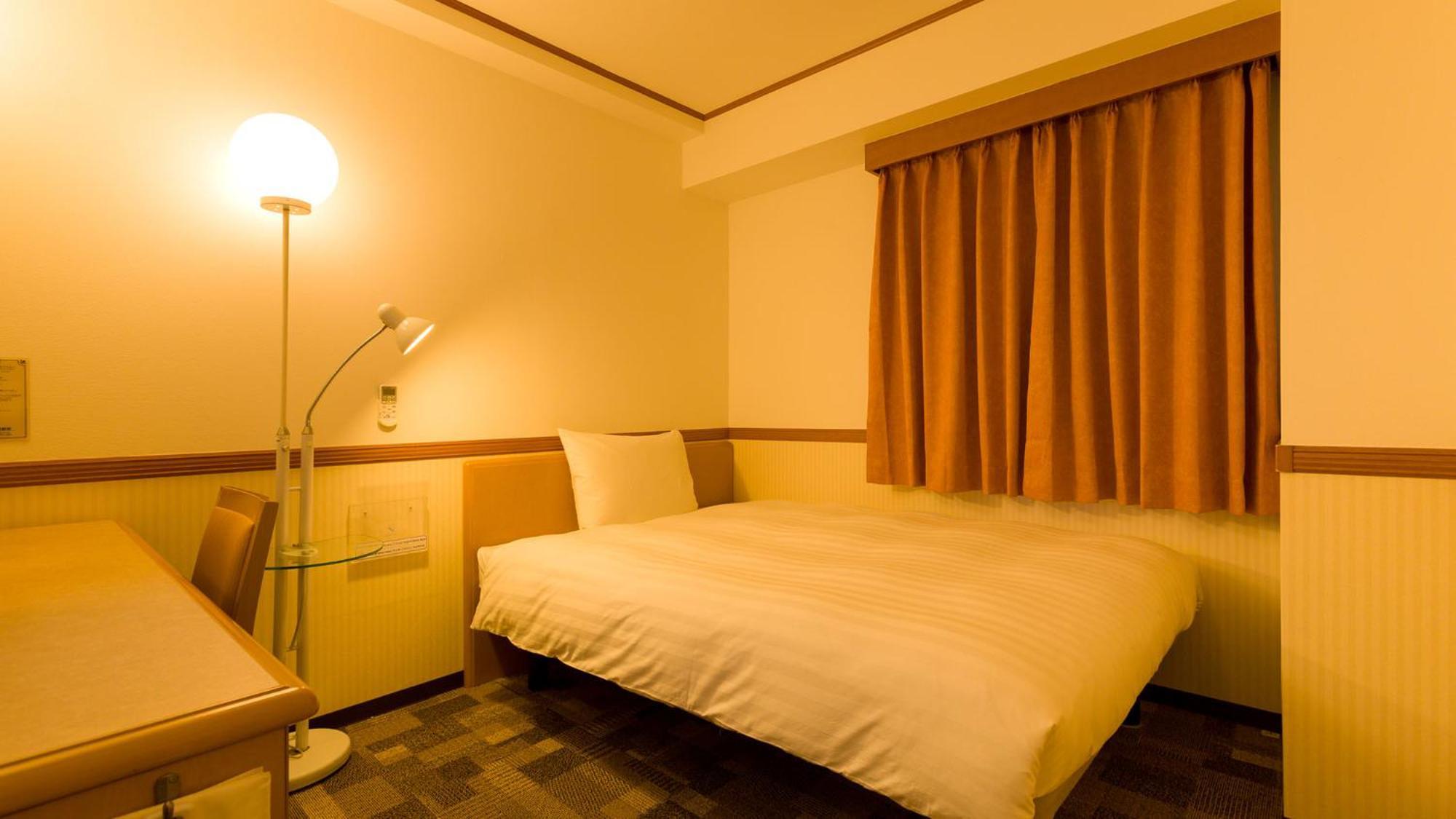 Toyoko Inn Okinawa Naha Kokusai-Dori Miebashi-Eki Room photo